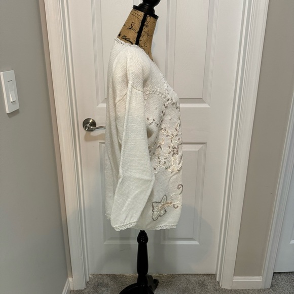 Vintage Embroidered Sweater - Picture 5 of 10